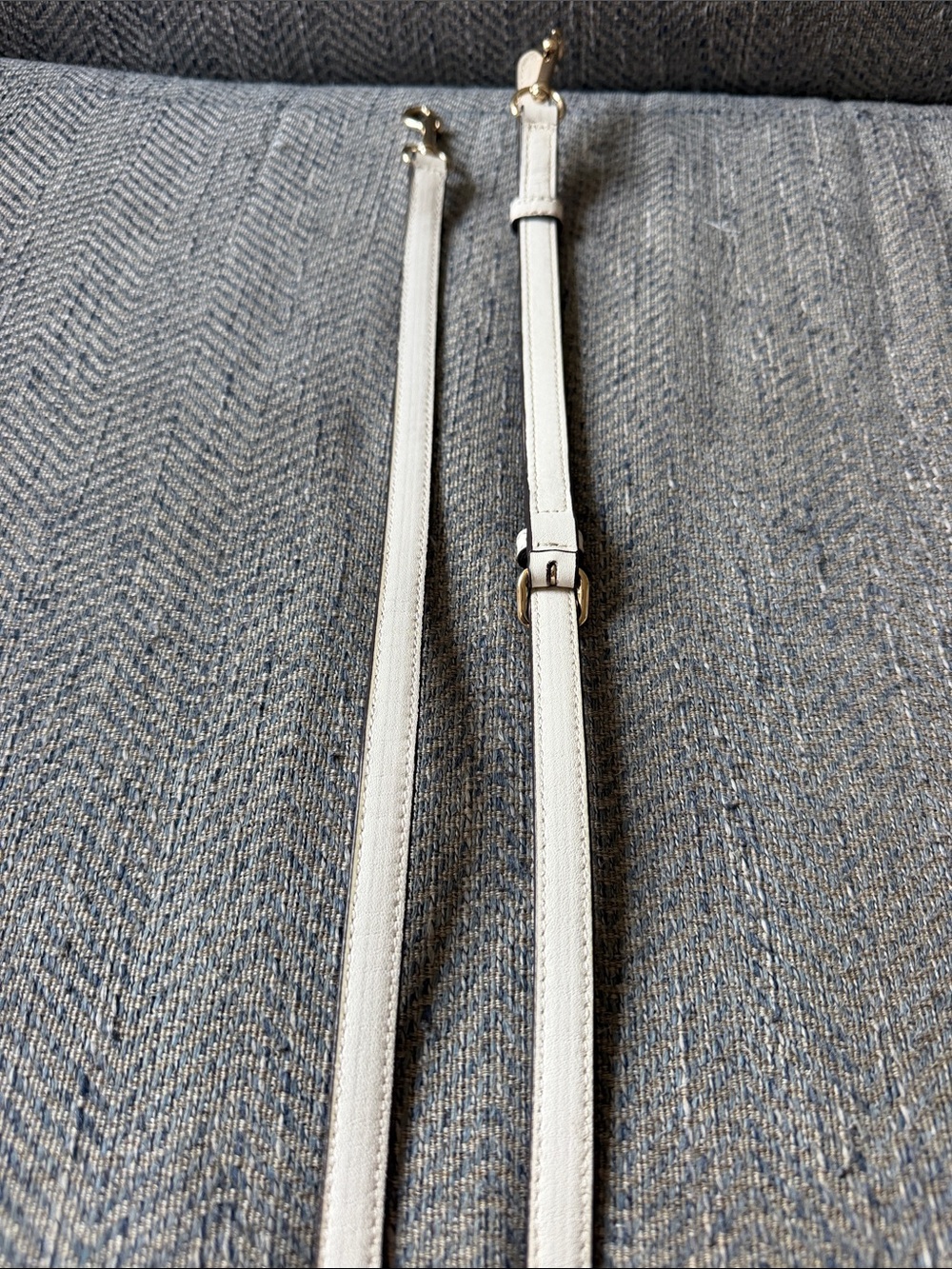 Coach White/Ivory Leather Replacement Strap with Gold Hardware - Picture 13 of 16